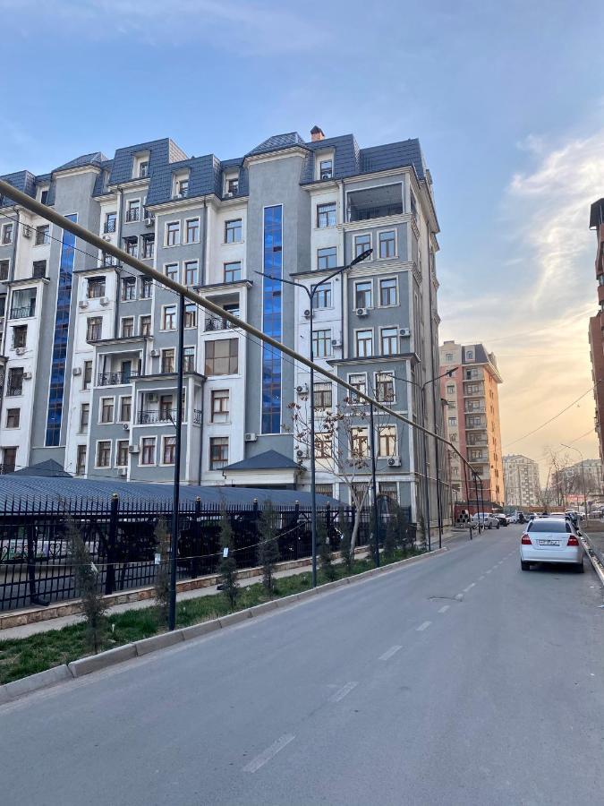 Spacious Apartment In New Building, Near The City Center And Airport Tasjkent Exteriör bild